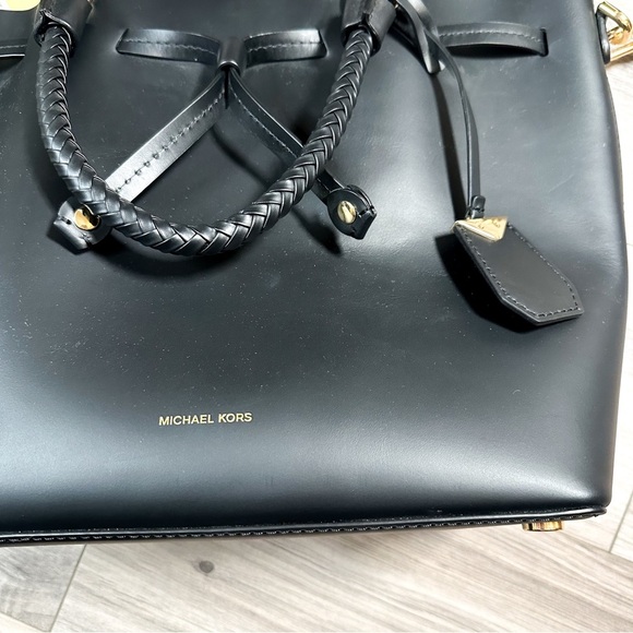 NWT MICHAEL Michael Kors Leather Blakely Bucket Bag / Handbag - Picture 3 of 7